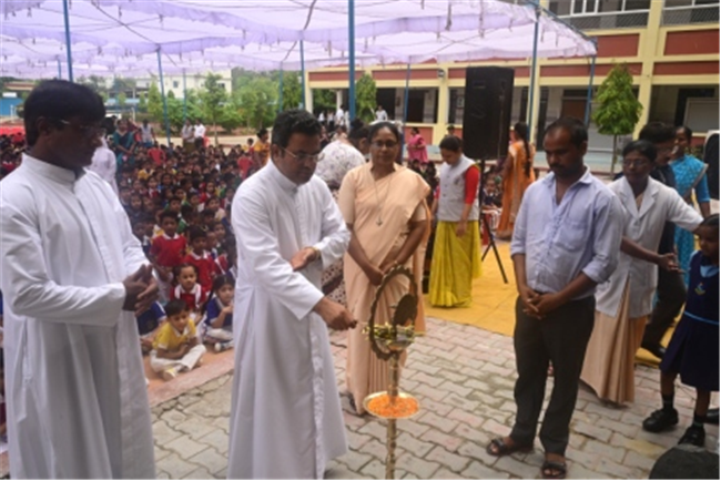 FAREWELL CEREMONY OF REV. FR. JOSEPH SAGAYANATHAN AT SJS NAINI