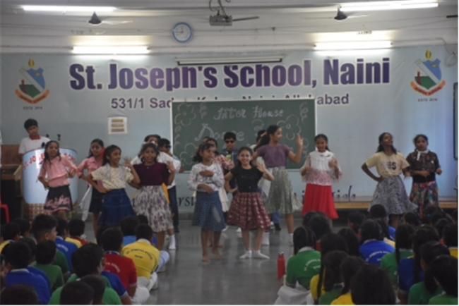 Inter House Group Dance Competition (Classes - I to V)