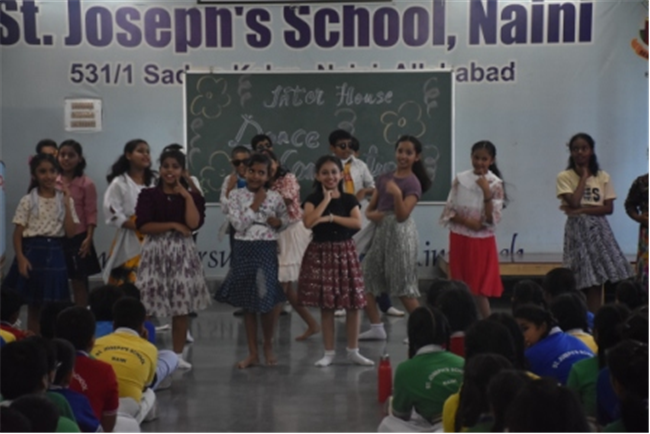 Inter House Group Dance Competition (Classes - I to V)