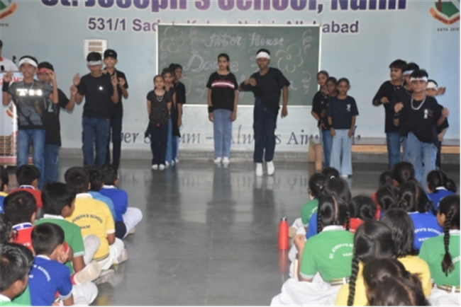 Inter House Group Dance Competition (Classes - I to V)