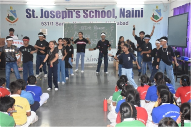Inter House Group Dance Competition (Classes - I to V)