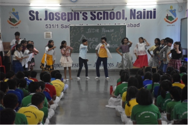 Inter House Group Dance Competition (Classes - I to V)