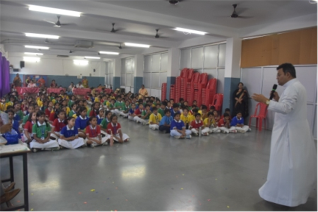 Inter House Group Dance Competition (Classes - I to V)