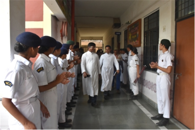 SJS Naini Welcomes the new Principal (Rev. Fr. Melwin Wilson D'Souza)