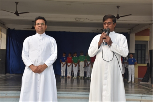 SJS Naini Welcomes the new Principal (Rev. Fr. Melwin Wilson D'Souza)