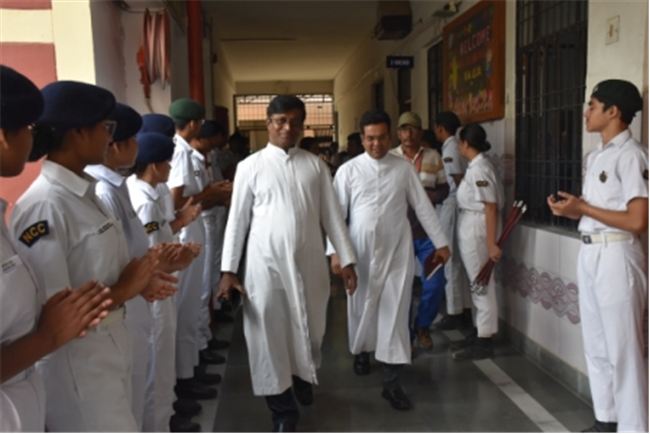 SJS Naini Welcomes the new Principal (Rev. Fr. Melwin Wilson D'Souza)
