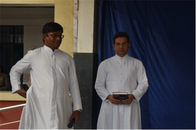 SJS Naini Welcomes the new Principal (Rev. Fr. Melwin Wilson D'Souza)