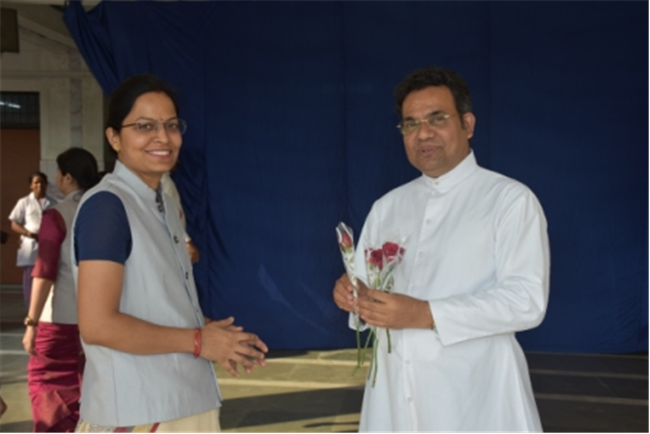 SJS Naini Welcomes the new Principal (Rev. Fr. Melwin Wilson D'Souza)