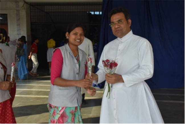 SJS Naini Welcomes the new Principal (Rev. Fr. Melwin Wilson D'Souza)