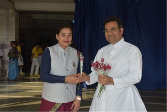 SJS Naini Welcomes the new Principal (Rev. Fr. Melwin Wilson D'Souza)