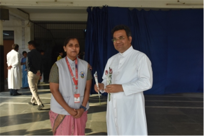 SJS Naini Welcomes the new Principal (Rev. Fr. Melwin Wilson D'Souza)
