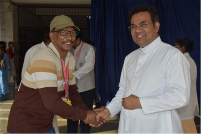 SJS Naini Welcomes the new Principal (Rev. Fr. Melwin Wilson D'Souza)