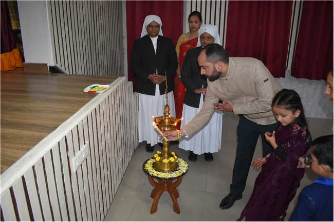 Student-Led Conference Showcases Kindergarten Talent