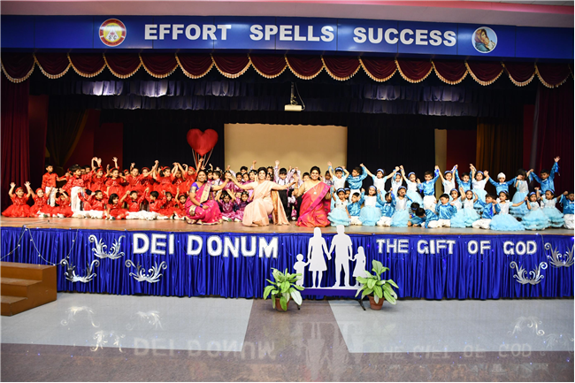 Parents Day Class Play Group