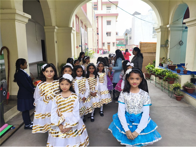 CLASS 1 & 2 CHRISTMAS ASSEMBLY