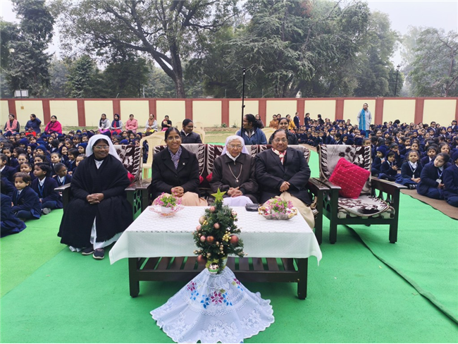 CLASS 1 & 2 CHRISTMAS ASSEMBLY