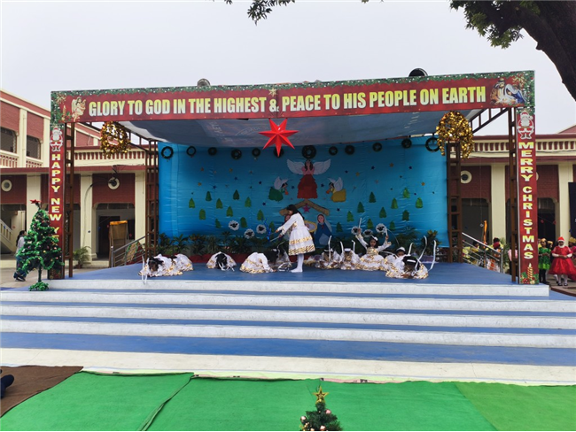 CLASS 1 & 2 CHRISTMAS ASSEMBLY