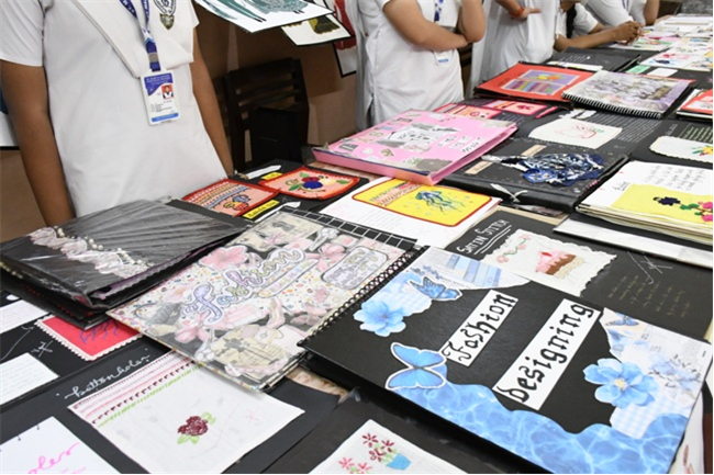 FASHION DESINGNING EXHIBITION