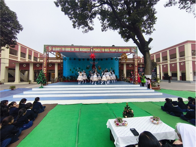 CLASS 1 & 2 CHRISTMAS ASSEMBLY