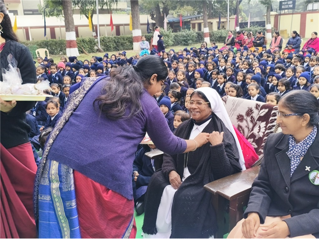 CLASS 1 & 2 CHRISTMAS ASSEMBLY