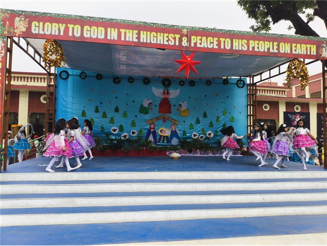 CLASS 1 & 2 CHRISTMAS ASSEMBLY