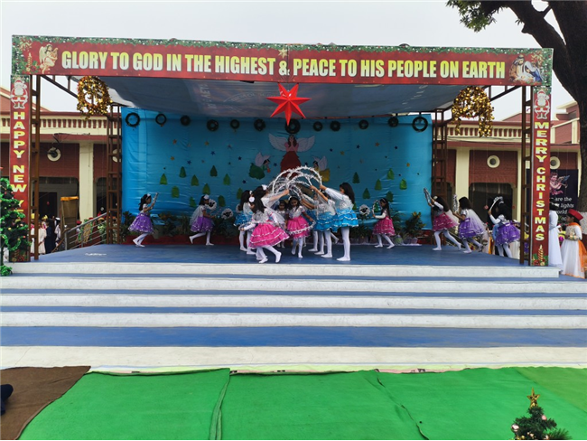 CLASS 1 & 2 CHRISTMAS ASSEMBLY