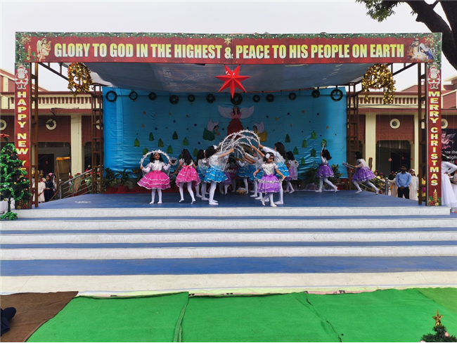 CLASS 1 & 2 CHRISTMAS ASSEMBLY