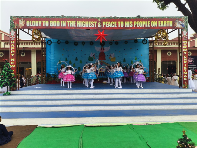 CLASS 1 & 2 CHRISTMAS ASSEMBLY