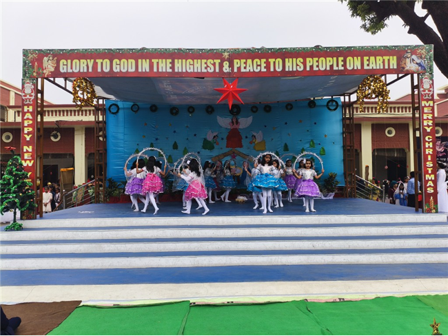 CLASS 1 & 2 CHRISTMAS ASSEMBLY