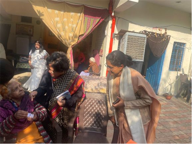 JPIC MEMBERS ORGANIZED A VISIT TO DHANRAJ OLD AGE HOME