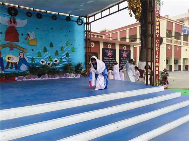 CLASS 1 & 2 CHRISTMAS ASSEMBLY