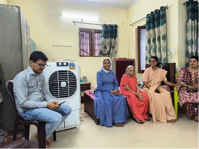 FRIENDS OF MARY WARD VISITED THE OLD AGE HOME