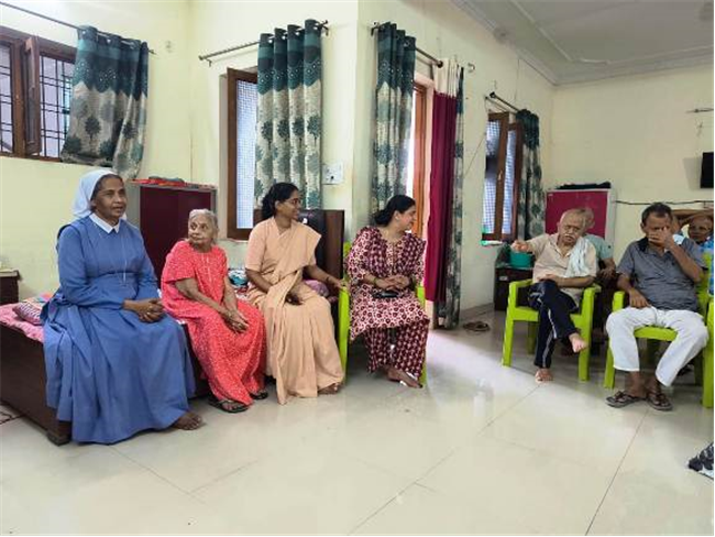 FRIENDS OF MARY WARD VISITED THE OLD AGE HOME