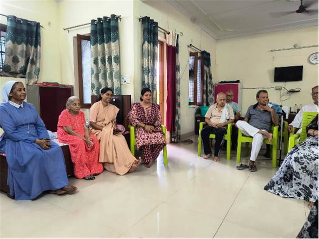 FRIENDS OF MARY WARD VISITED THE OLD AGE HOME