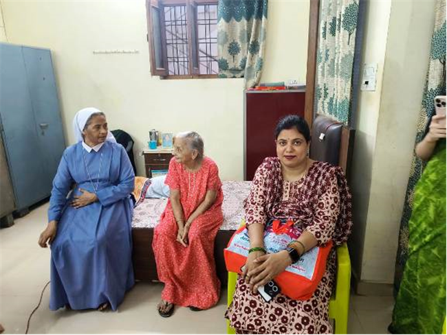 FRIENDS OF MARY WARD VISITED THE OLD AGE HOME