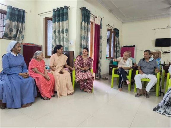FRIENDS OF MARY WARD VISITED THE OLD AGE HOME