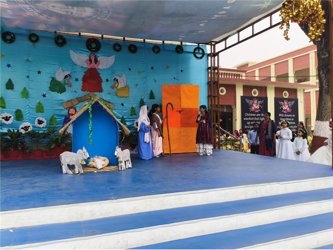 CLASS 1 & 2 CHRISTMAS ASSEMBLY