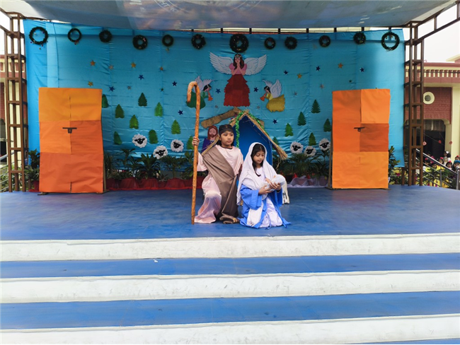 CLASS 1 & 2 CHRISTMAS ASSEMBLY