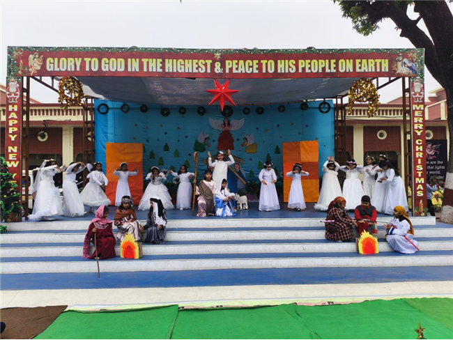 CLASS 1 & 2 CHRISTMAS ASSEMBLY