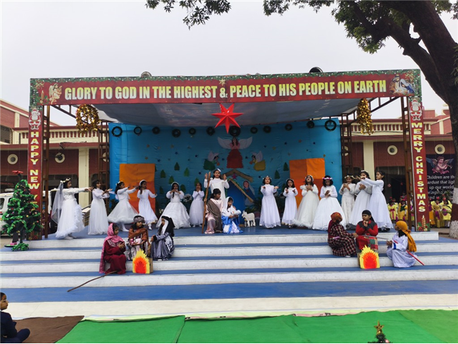 CLASS 1 & 2 CHRISTMAS ASSEMBLY