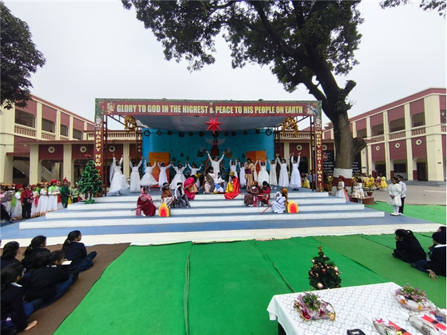 CLASS 1 & 2 CHRISTMAS ASSEMBLY