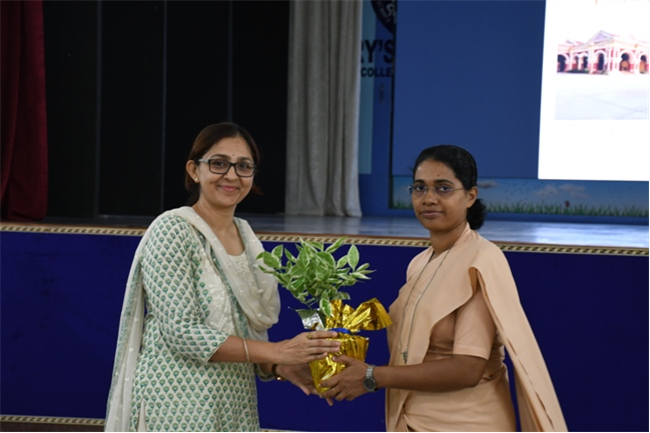 ORIENTATION PROGRAMME FOR CLASS 9- BY ALUMNAE ASSOCIATION