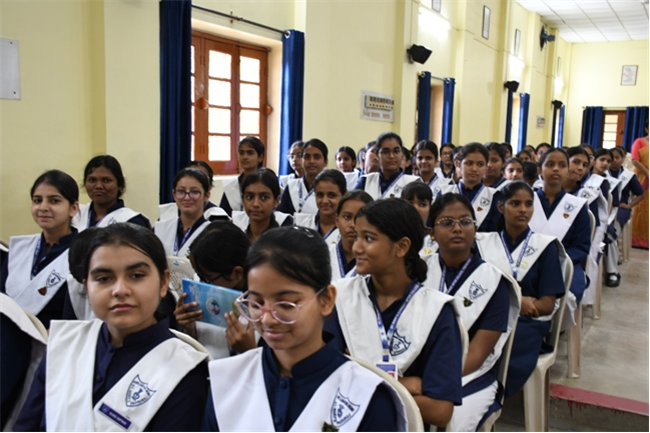 ORIENTATION PROGRAMME FOR CLASS 9- BY ALUMNAE ASSOCIATION