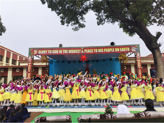 CLASS 1 & 2 CHRISTMAS ASSEMBLY