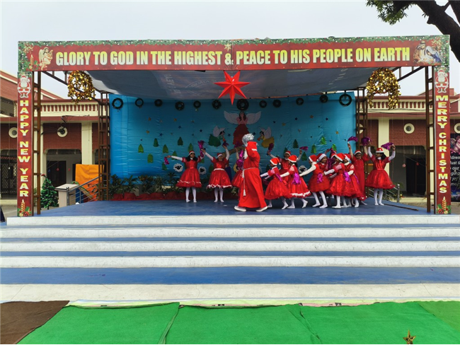 CLASS 1 & 2 CHRISTMAS ASSEMBLY