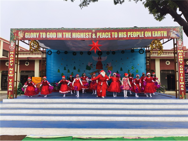 CLASS 1 & 2 CHRISTMAS ASSEMBLY