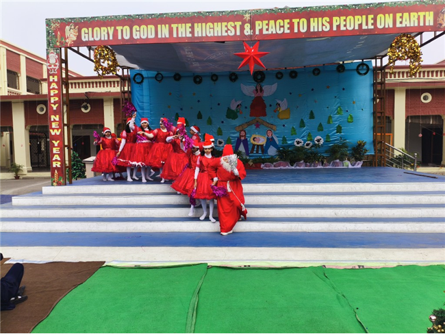 CLASS 1 & 2 CHRISTMAS ASSEMBLY