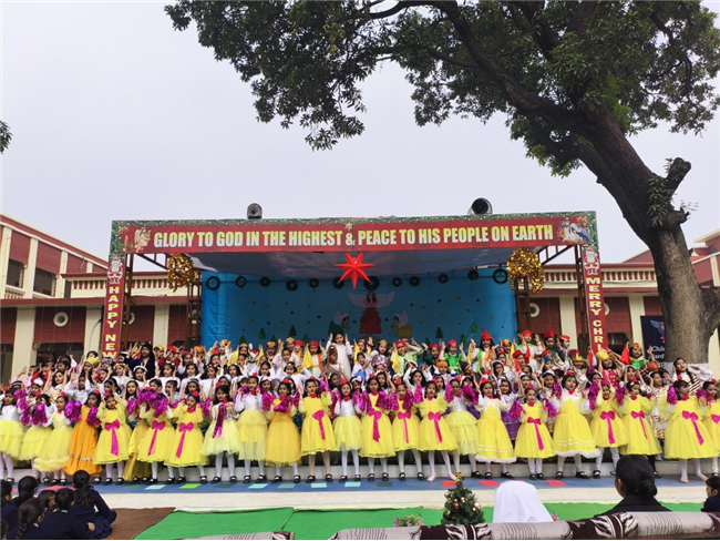 CLASS 1 & 2 CHRISTMAS ASSEMBLY