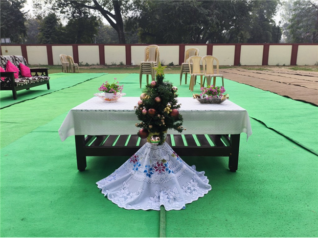 CLASS 1 & 2 CHRISTMAS ASSEMBLY