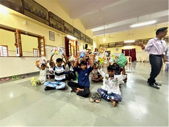Spreading Love and Compassion – USM Outreach Programme